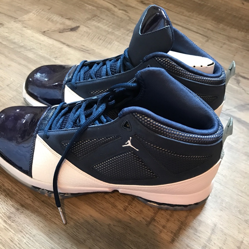 Air Jordan Retro 16